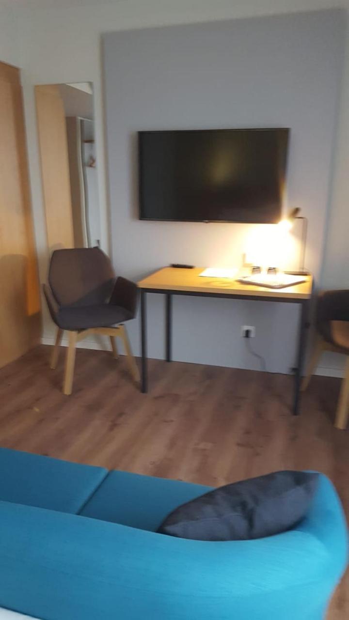 Amh-Wohnen Auf Zeit Aparthotel Grossdorf  Εξωτερικό φωτογραφία